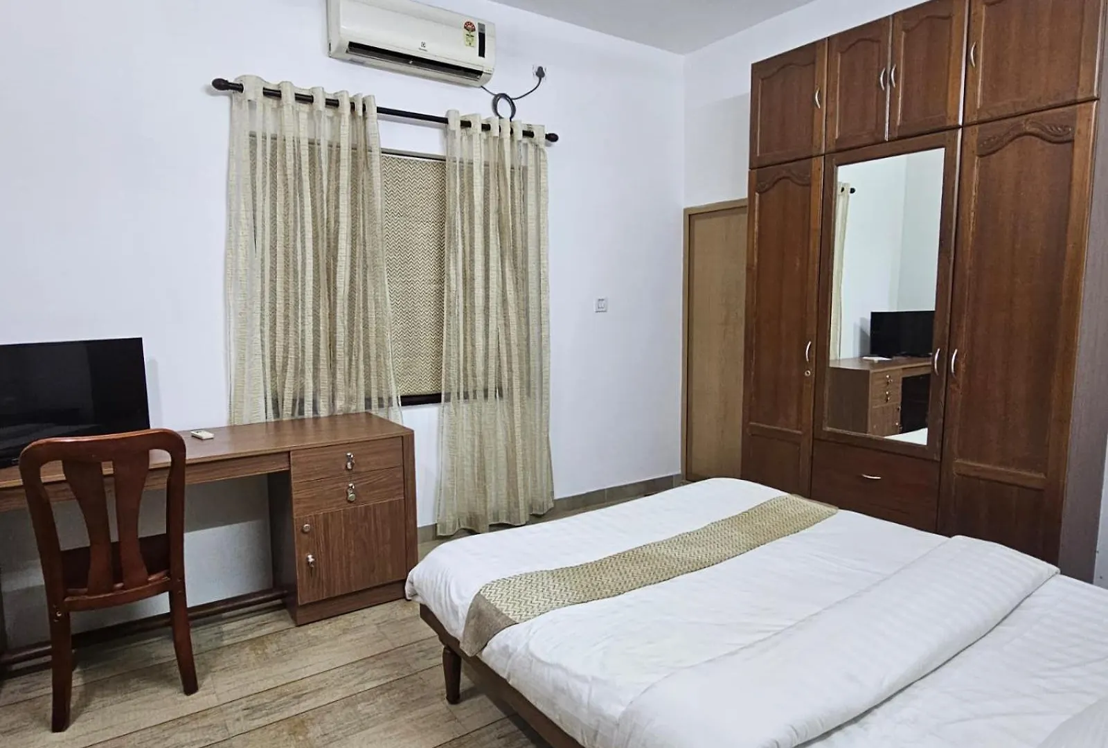 The Isle By Area 707 Apartment Alwaye Homestay