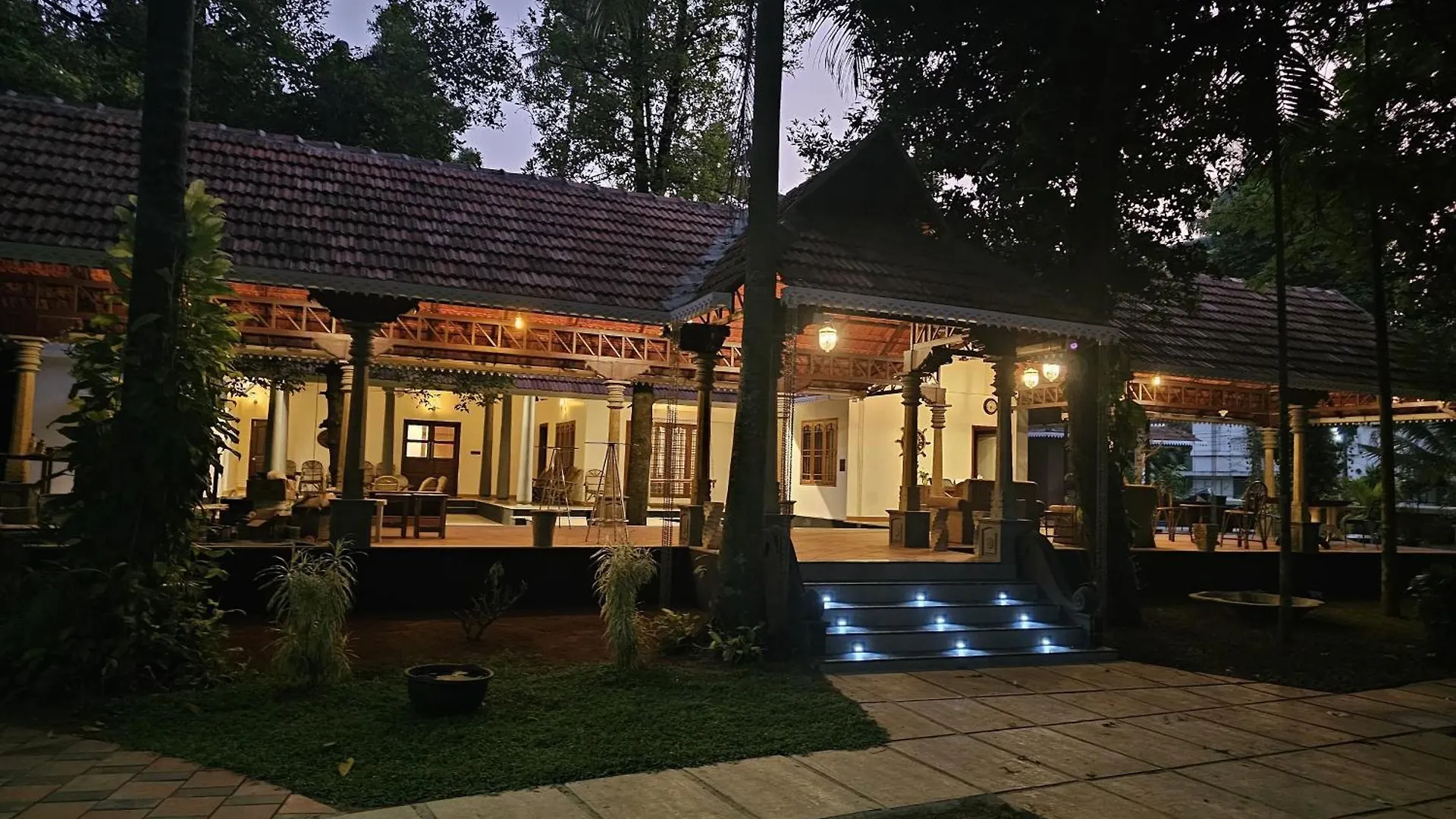 The Isle By Area 707 Apartment Alwaye Homestay